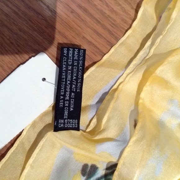 NWT Vintage Ellen Tracy Silk Scarf from Eatons - Picture 2 of 3